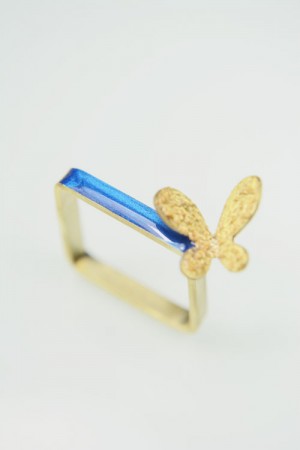 xeiropoihto-kosmima-jewelry-daxtulidi-ring-butterfly-petalouda-gold